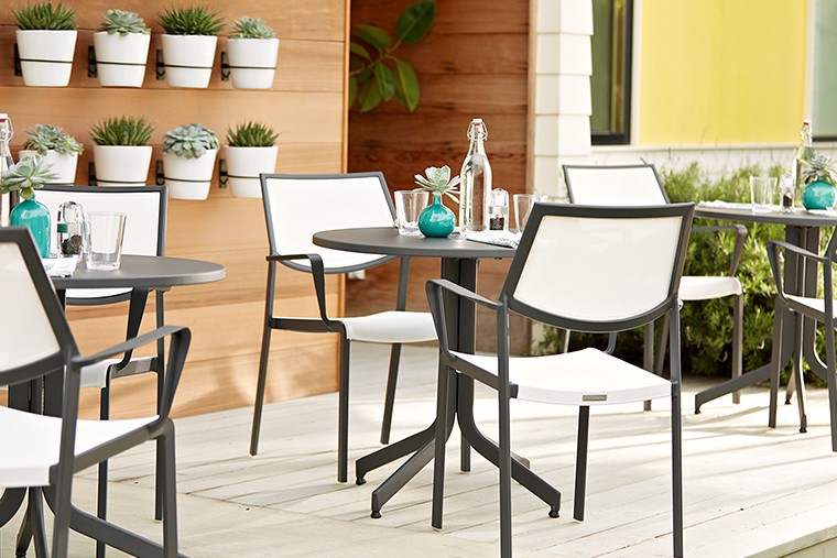 Crate and Barrel Outdoor LargoCollection in4